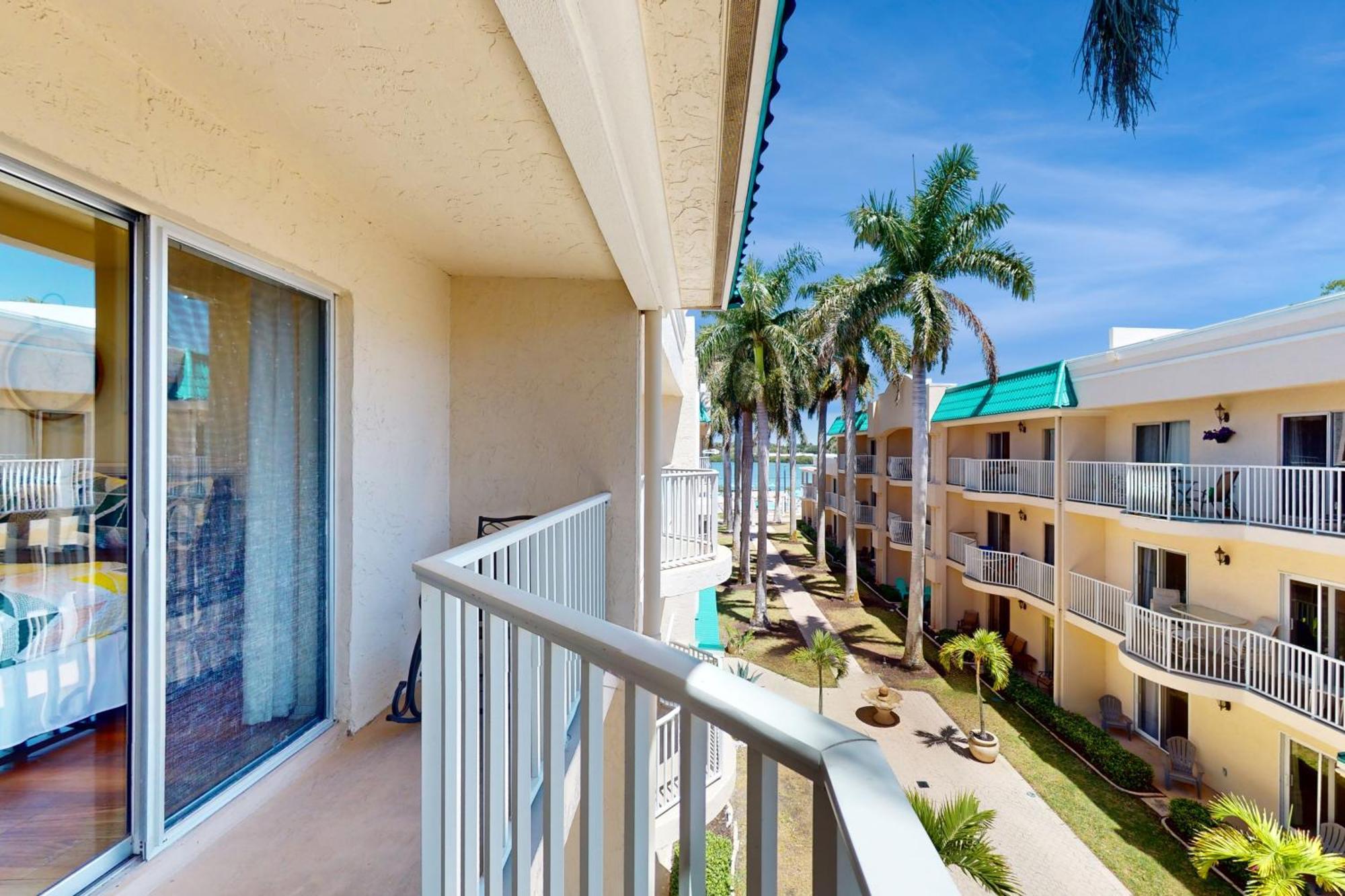 Апартаменты The Palm Bay Club Unit 311 Сиеста-Ки Экстерьер фото